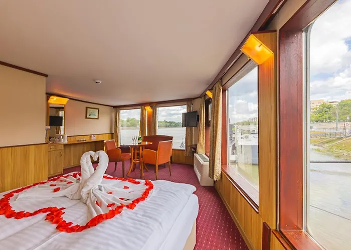 Boat Hotel Fortuna